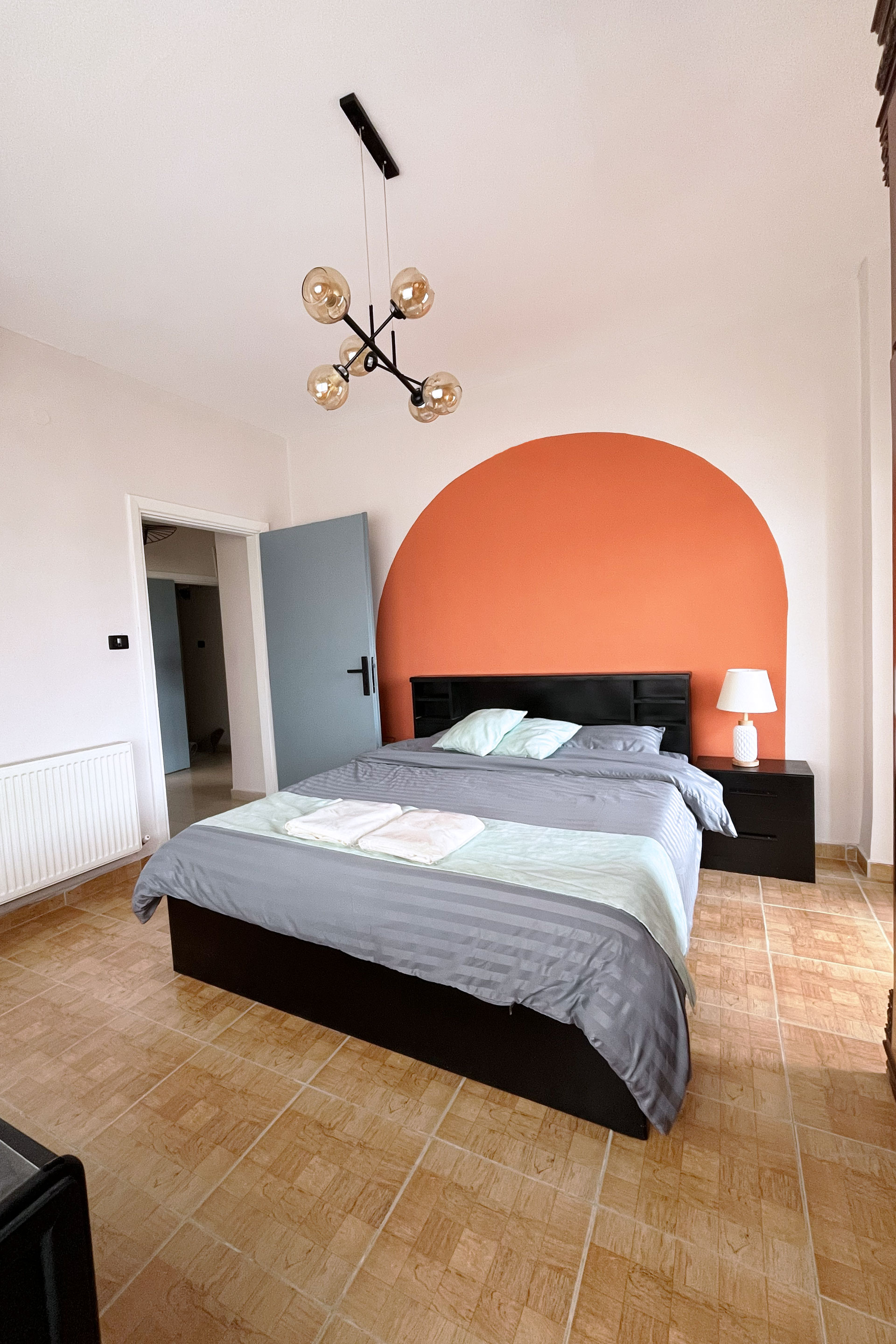 غرفة النوم 2