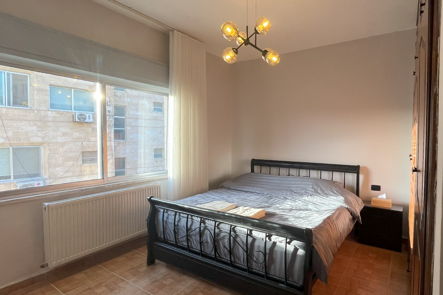 3BR Balcony & Abdoun Bridge - photo 12