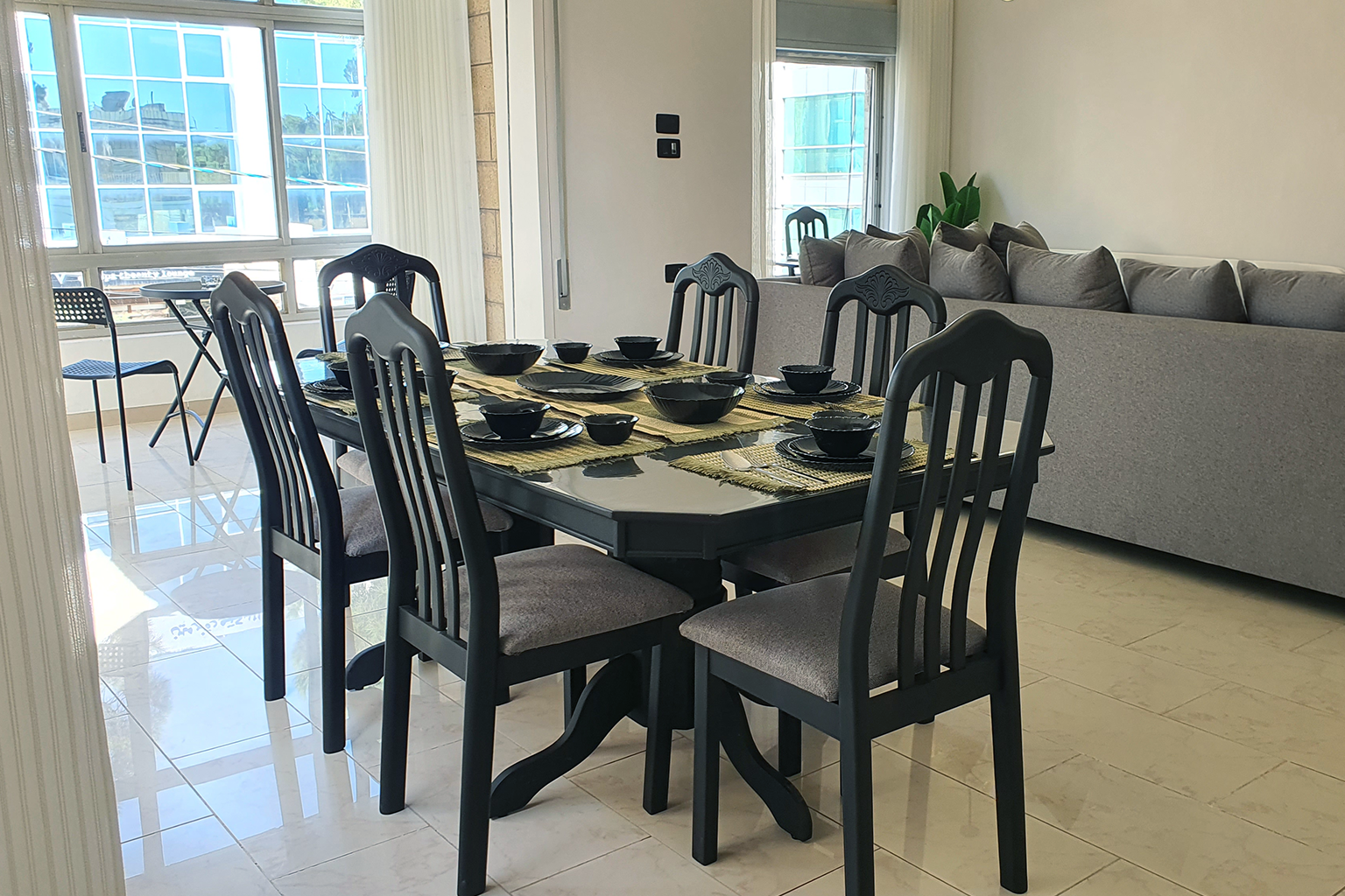 3BR Balcony & Abdoun Bridge - photo 14